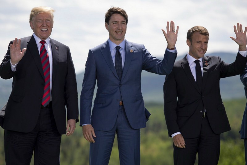 Francuski predsednik Emanuel Makron bio je na samitu G-7 oko toga sasvim jasan: “Američkom predsedniku možda ne smeta da bude izolovan, ali ni nama ne smeta da ukoliko zatreba potpišemo sporazum šest zemalja”. Poruka je jasna: G7 može da živi kao G6 – bez SAD